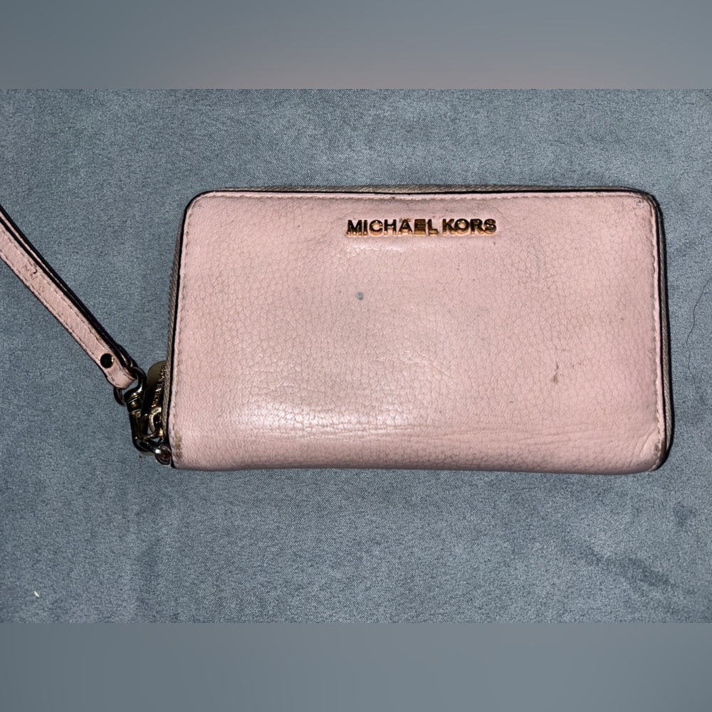 Michael Kors Pink Wallet
